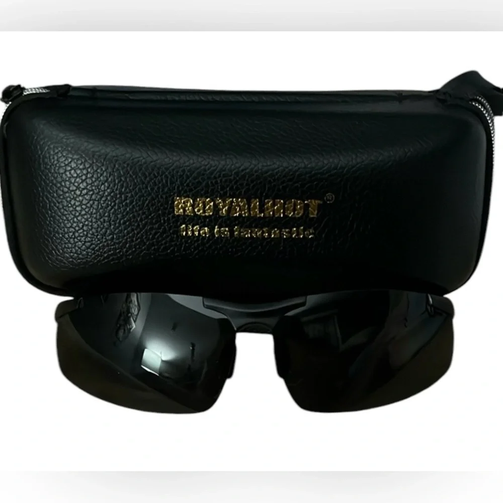 Hostess Pick x 3 🥳💥 Men's New Black Sunglasses with Case